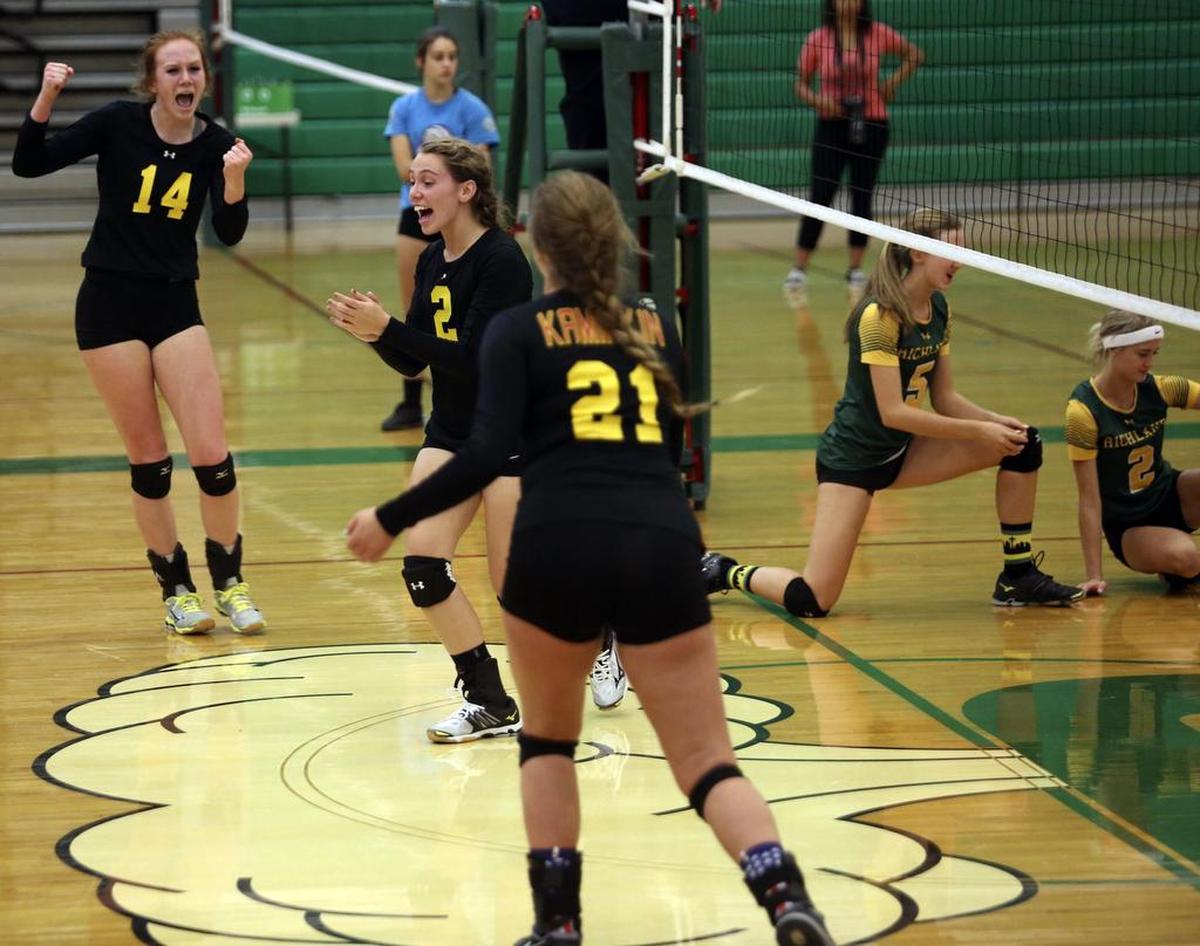 Richland High School volleyball has remained unbeaten for three seasons. (File photo)