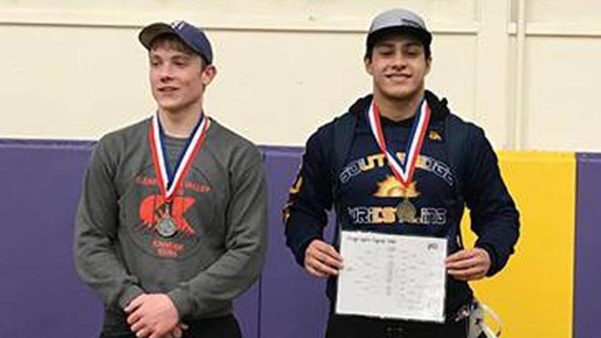Southridge’s Jevon Johnson won the 182-pound title Saturday at the Clearwater Classic in Lewiston.