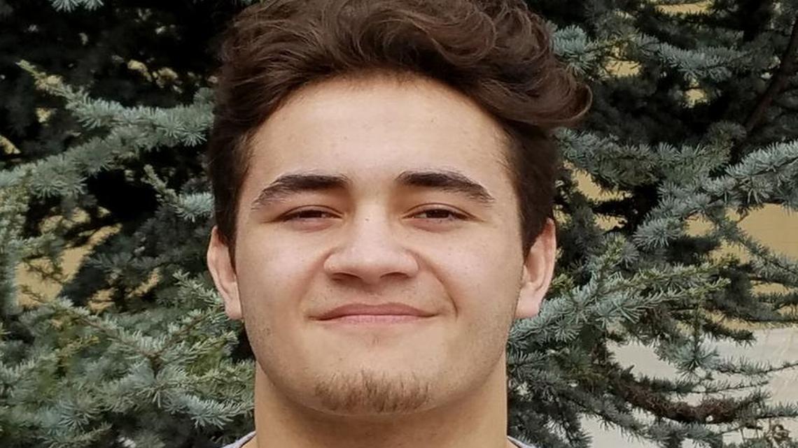 Group of Mid-Columbia wrestlers place at regionals, qualify for nationals