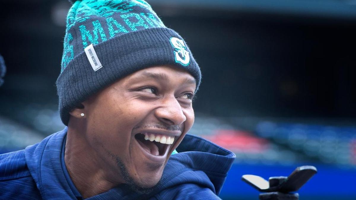 If Jarrod Dyson adds a steady bat to his speed and defense, he could be a regular in left field for the Mariners.