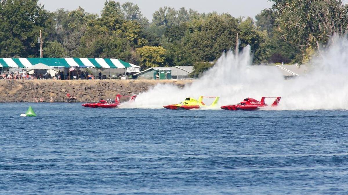 From left, Jimmy King in the U-3, Tom Thompson in the U-11 and J. Michael Kelly in the U-12 race in Heat 2A on Saturday afternoon. Kelly crossed the line first for the win.