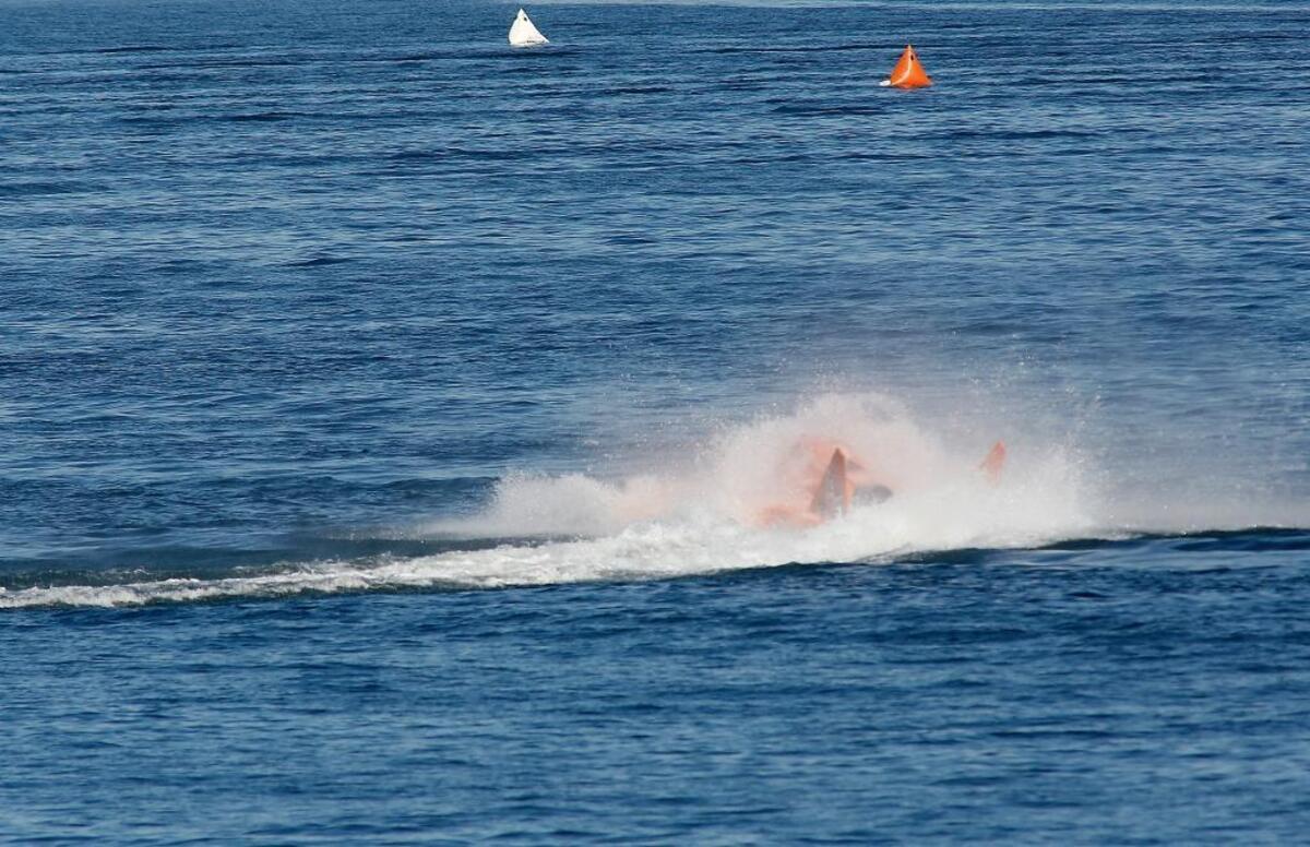 Dustin Echols in U-440 Bucket List Racing spins out during Heat 3B just upstream of the start-finish line. Echols was not injured.