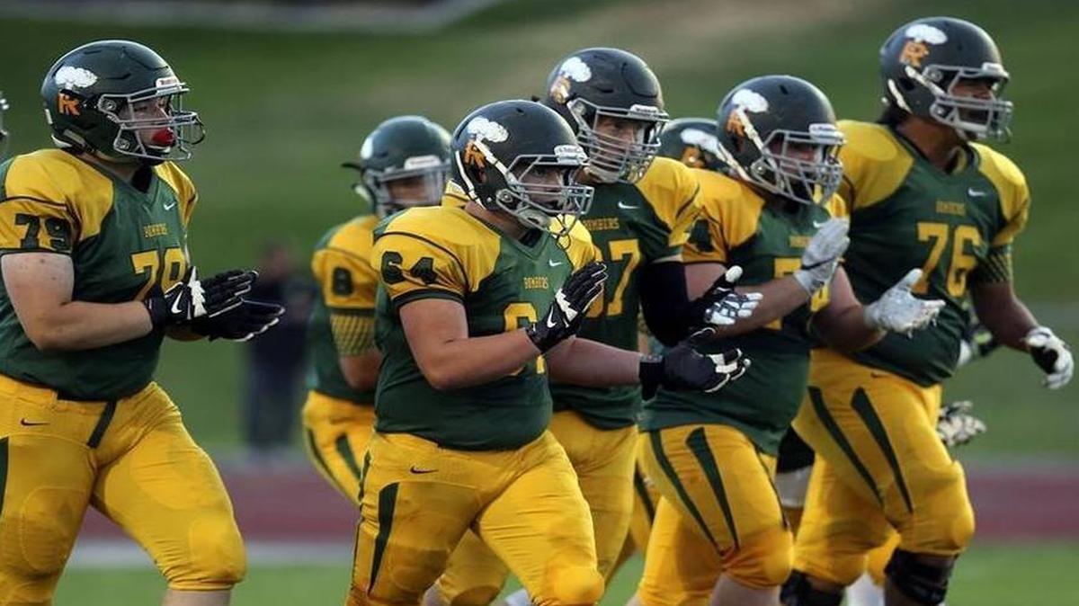 The Richland Bombers moved to the top of the Seattle Times and Associated Press football polls this week after beating then-second-ranked Skyline 38-27 last week.