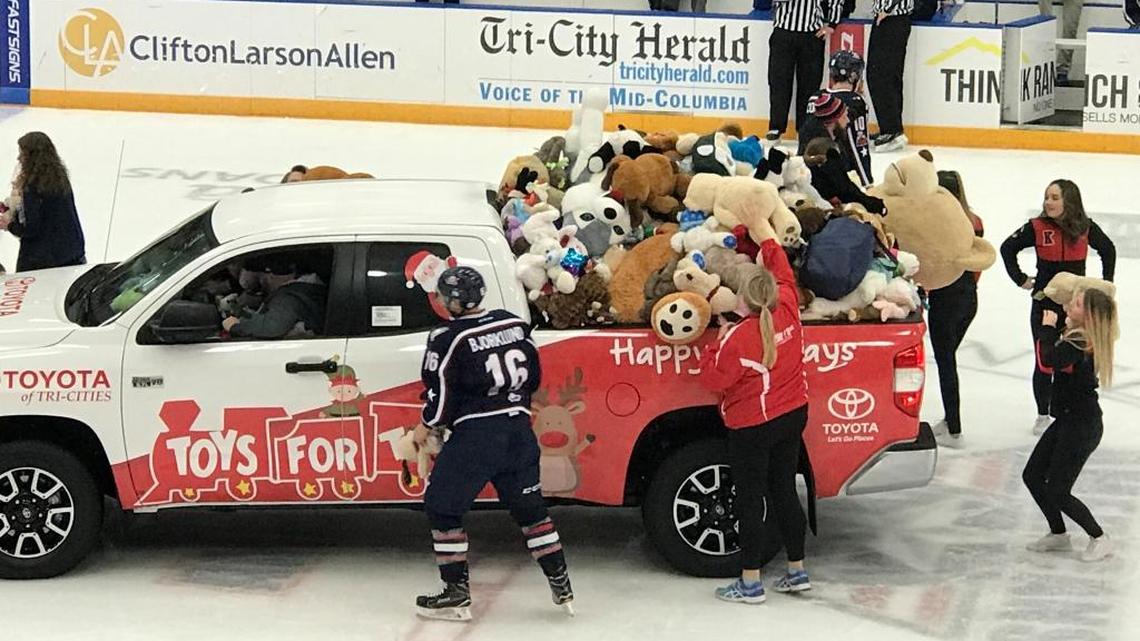 Americans get stuffed by Seattle on Teddy Bear night