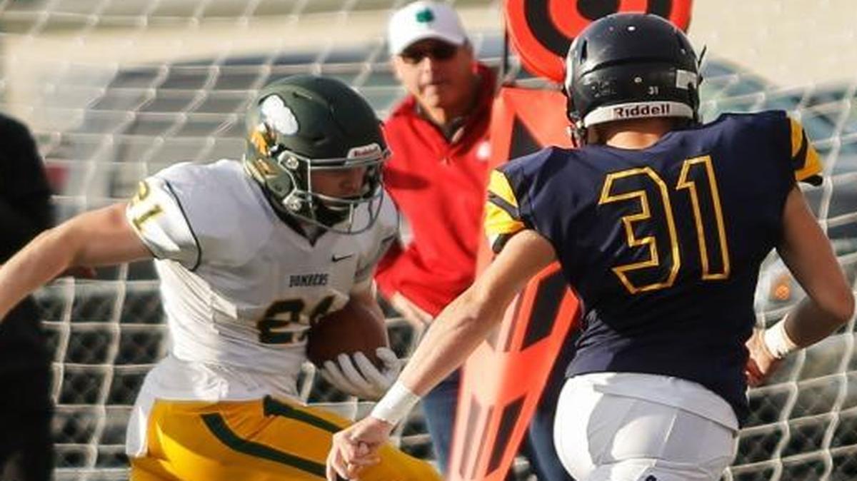 Richland running back Parker McCary (21) gets to the corner ahead of the Southridge defense during Friday’s Mid-Columbia Conference game at Lampson Stadium.